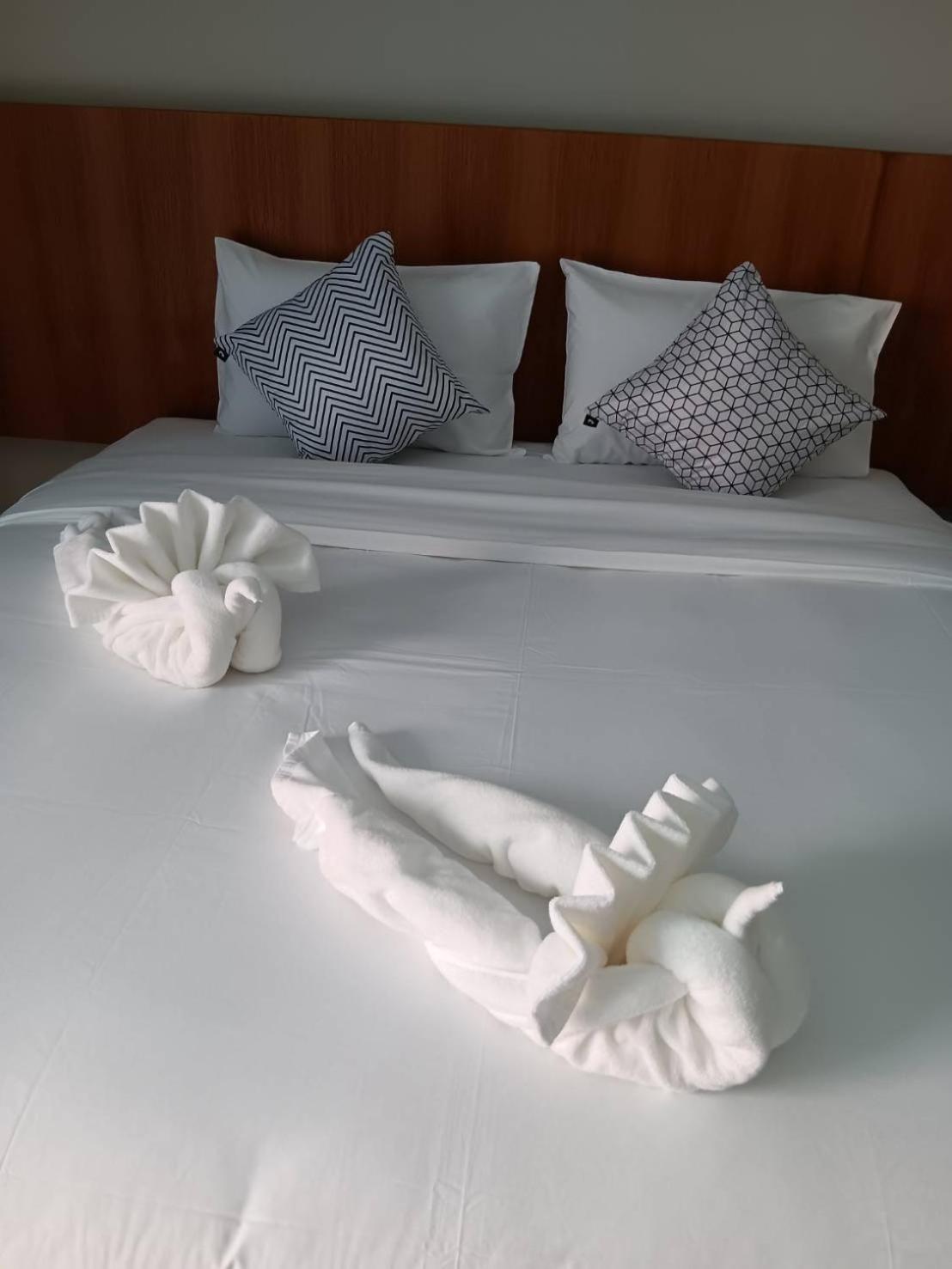 The Brown Boutique Patong Otel Dış mekan fotoğraf